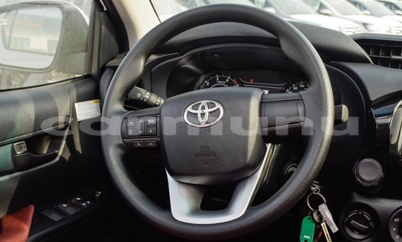 Acheter Import Voiture Toyota Hilux Blanc à Import - Dubai, Région de la Bouenza Acheter Import Voiture Toyota Hilux Blanc à Import - Dubai, Région de la Bouenza