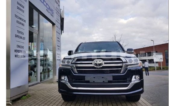 Buy Import Toyota Land Cruiser Black Car in Import - Dubai in Region of Bouenza Buy Import Toyota Land Cruiser Black Car in Import - Dubai in Region of Bouenza