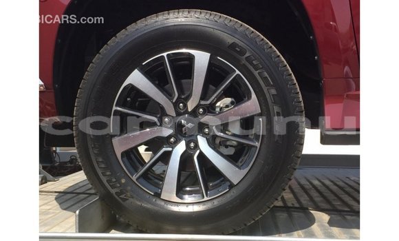 Acheter Import Voiture Mitsubishi Montero Autre à Import - Dubai, Région de la Bouenza