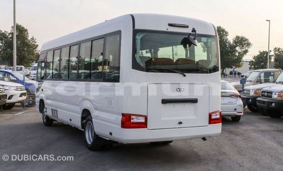 Acheter Import Voiture Toyota Coaster Blanc à Import - Dubai, Région de la Bouenza Acheter Import Voiture Toyota Coaster Blanc à Import - Dubai, Région de la Bouenza