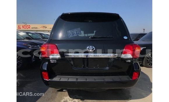 Acheter Import Voiture Toyota Land Cruiser Noir à Import - Dubai, Région de la Bouenza Acheter Import Voiture Toyota Land Cruiser Noir à Import - Dubai, Région de la Bouenza