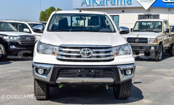 Acheter Import Voiture Toyota Hilux Blanc à Import - Dubai, Région de la Bouenza Acheter Import Voiture Toyota Hilux Blanc à Import - Dubai, Région de la Bouenza