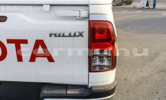 Buy Import Toyota Hilux White Car in Import - Dubai in Region of Bouenza Buy Import Toyota Hilux White Car in Import - Dubai in Region of Bouenza