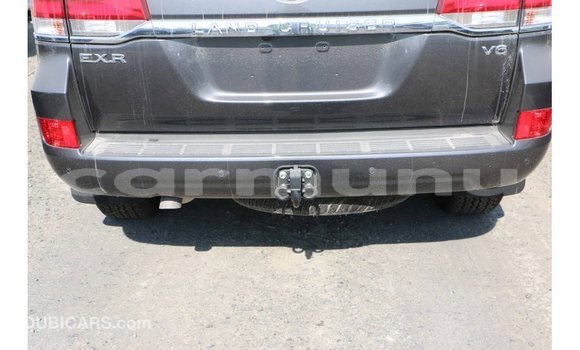 Buy Import Toyota Land Cruiser Black Car in Import - Dubai in Region of Bouenza Buy Import Toyota Land Cruiser Black Car in Import - Dubai in Region of Bouenza