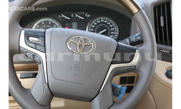 Buy Import Toyota Land Cruiser Black Car in Import - Dubai in Region of Bouenza Buy Import Toyota Land Cruiser Black Car in Import - Dubai in Region of Bouenza