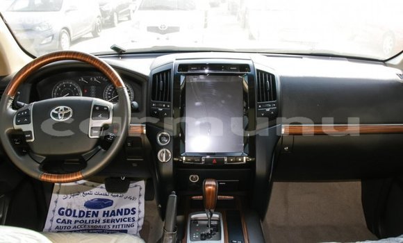 Buy Import Toyota Land Cruiser Other Car in Import - Dubai in Region of Bouenza Buy Import Toyota Land Cruiser Other Car in Import - Dubai in Region of Bouenza