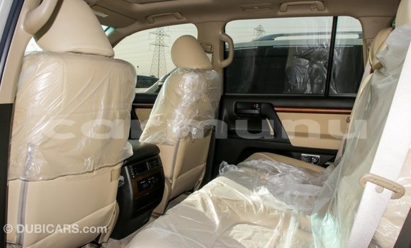Buy Import Toyota Land Cruiser Other Car in Import - Dubai in Region of Bouenza Buy Import Toyota Land Cruiser Other Car in Import - Dubai in Region of Bouenza