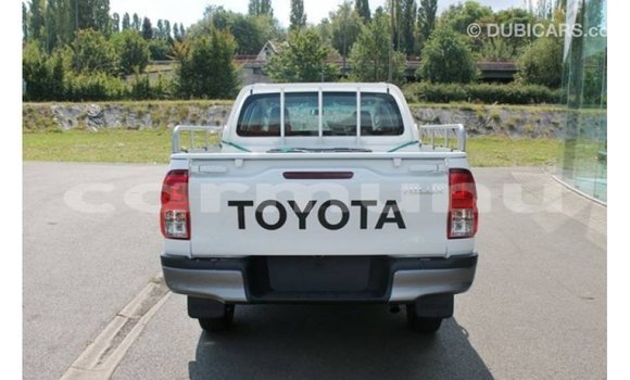 Buy Import Toyota Hilux White Car in Import - Dubai in Region of Bouenza Buy Import Toyota Hilux White Car in Import - Dubai in Region of Bouenza