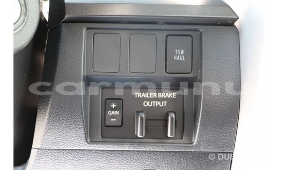 Buy Import Toyota Tundra White Car in Import - Dubai in Region of Bouenza Buy Import Toyota Tundra White Car in Import - Dubai in Region of Bouenza