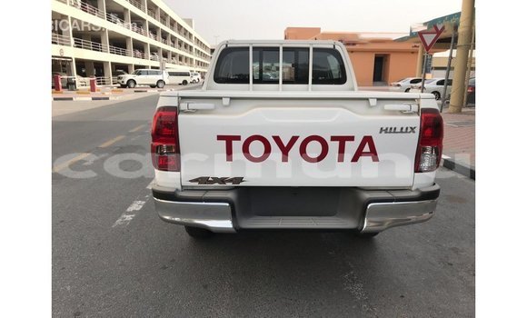 Buy Import Toyota Hilux White Car in Import - Dubai in Region of Bouenza Buy Import Toyota Hilux White Car in Import - Dubai in Region of Bouenza