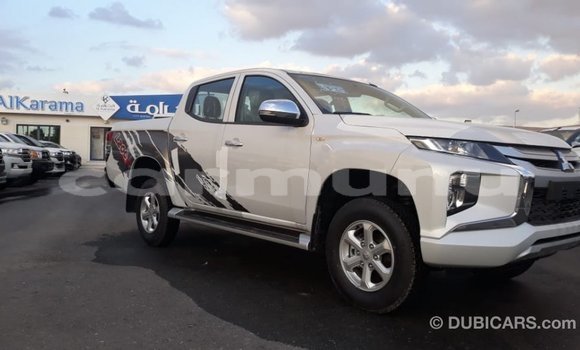 Acheter Import Voiture Mitsubishi L200 Blanc à Import - Dubai, Région de la Bouenza Acheter Import Voiture Mitsubishi L200 Blanc à Import - Dubai, Région de la Bouenza