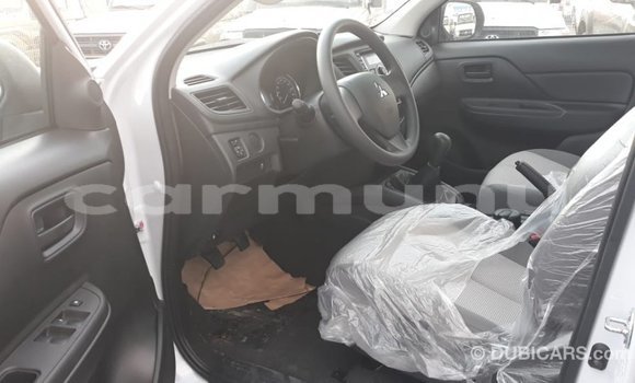 Acheter Import Voiture Mitsubishi L200 Blanc à Import - Dubai, Région de la Bouenza Acheter Import Voiture Mitsubishi L200 Blanc à Import - Dubai, Région de la Bouenza
