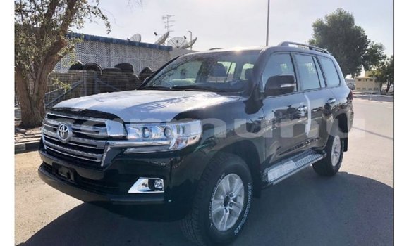 Buy Import Toyota Land Cruiser Black Car in Import - Dubai in Region of Bouenza Buy Import Toyota Land Cruiser Black Car in Import - Dubai in Region of Bouenza