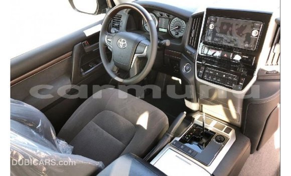 Buy Import Toyota Land Cruiser Black Car in Import - Dubai in Region of Bouenza Buy Import Toyota Land Cruiser Black Car in Import - Dubai in Region of Bouenza