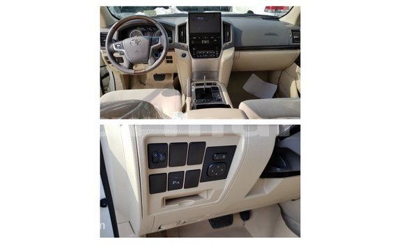 Buy Import Toyota Land Cruiser White Car in Import - Dubai in Region of Bouenza Buy Import Toyota Land Cruiser White Car in Import - Dubai in Region of Bouenza