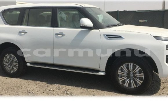 Buy Import Nissan Patrol White Car in Import - Dubai in Region of Bouenza Buy Import Nissan Patrol White Car in Import - Dubai in Region of Bouenza