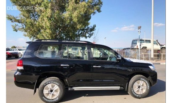 Buy Import Toyota Land Cruiser Black Car in Import - Dubai in Region of Bouenza Buy Import Toyota Land Cruiser Black Car in Import - Dubai in Region of Bouenza