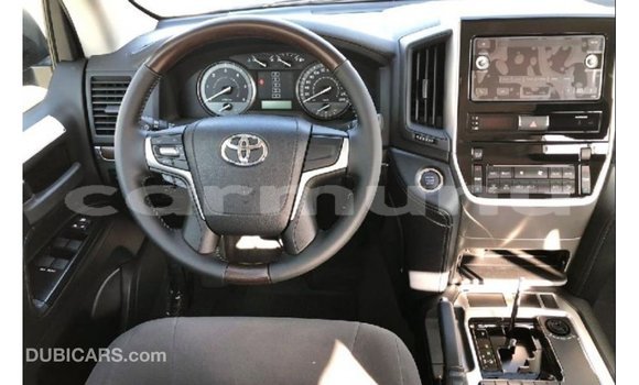 Buy Import Toyota Land Cruiser Black Car in Import - Dubai in Region of Bouenza Buy Import Toyota Land Cruiser Black Car in Import - Dubai in Region of Bouenza