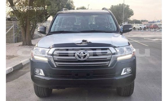 Buy Import Toyota Land Cruiser Black Car in Import - Dubai in Region of Bouenza Buy Import Toyota Land Cruiser Black Car in Import - Dubai in Region of Bouenza