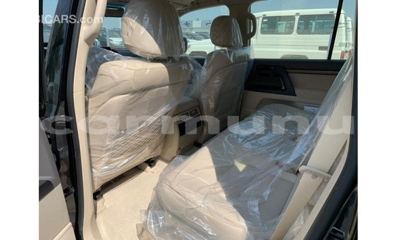 Buy Import Toyota Land Cruiser Black Car in Import - Dubai in Region of Bouenza Buy Import Toyota Land Cruiser Black Car in Import - Dubai in Region of Bouenza