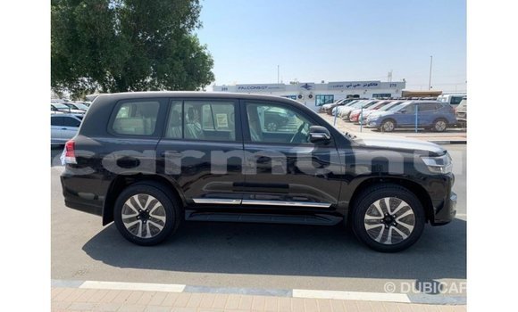 Buy Import Toyota Land Cruiser Black Car in Import - Dubai in Region of Bouenza Buy Import Toyota Land Cruiser Black Car in Import - Dubai in Region of Bouenza