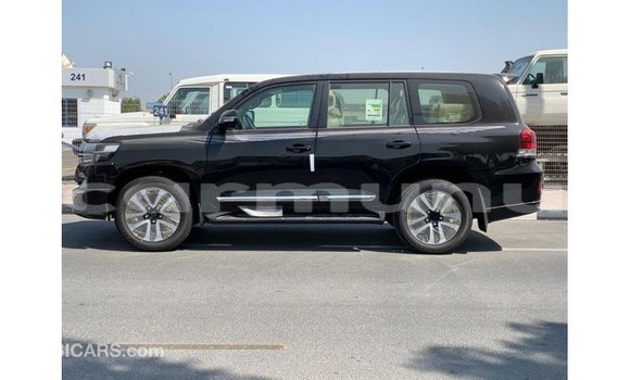 Buy Import Toyota Land Cruiser Black Car in Import - Dubai in Region of Bouenza Buy Import Toyota Land Cruiser Black Car in Import - Dubai in Region of Bouenza