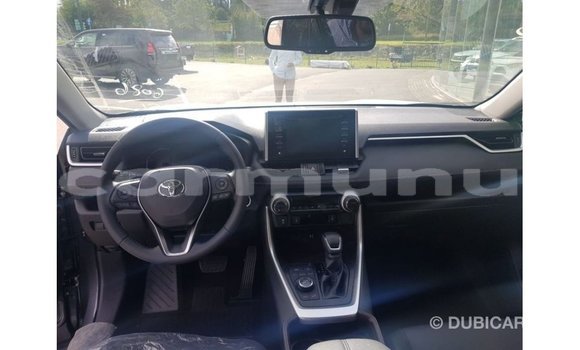 Buy Import Toyota HiAce Other Truck in Import - Dubai in Region of Bouenza Buy Import Toyota HiAce Other Truck in Import - Dubai in Region of Bouenza