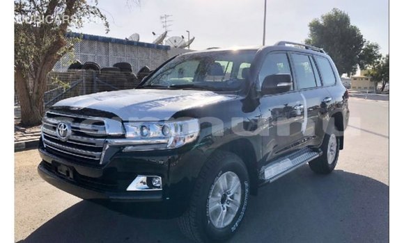Buy Import Toyota Land Cruiser Black Car in Import - Dubai in Region of Bouenza Buy Import Toyota Land Cruiser Black Car in Import - Dubai in Region of Bouenza