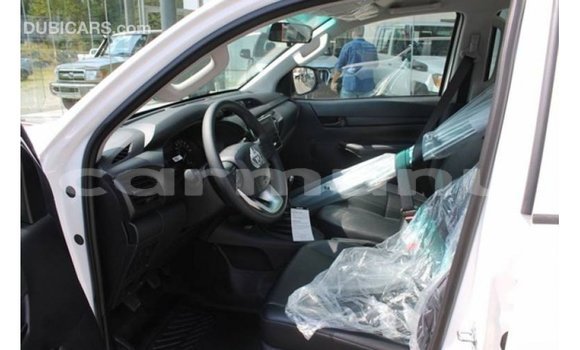 Buy Import Toyota Hilux White Car in Import - Dubai in Region of Bouenza Buy Import Toyota Hilux White Car in Import - Dubai in Region of Bouenza