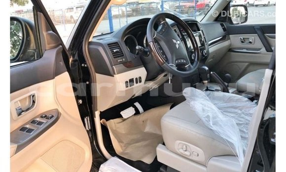 Buy Import Mitsubishi Pajero Black Car in Import - Dubai in Region of Bouenza Buy Import Mitsubishi Pajero Black Car in Import - Dubai in Region of Bouenza