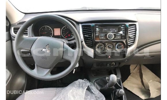 Buy Import Mitsubishi L200 Brown Car in Import - Dubai in Region of Bouenza Buy Import Mitsubishi L200 Brown Car in Import - Dubai in Region of Bouenza