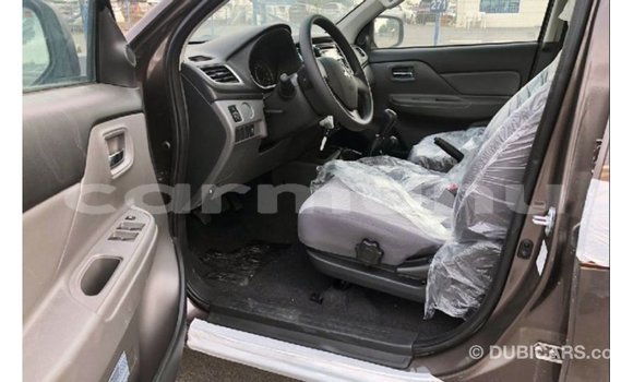 Buy Import Mitsubishi L200 Brown Car in Import - Dubai in Region of Bouenza Buy Import Mitsubishi L200 Brown Car in Import - Dubai in Region of Bouenza