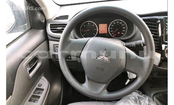 Buy Import Mitsubishi L200 Brown Car in Import - Dubai in Region of Bouenza Buy Import Mitsubishi L200 Brown Car in Import - Dubai in Region of Bouenza