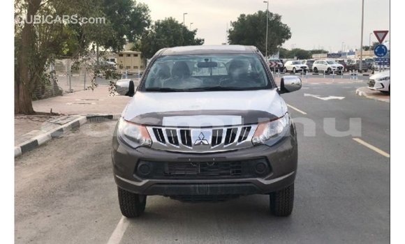 Buy Import Mitsubishi L200 Brown Car in Import - Dubai in Region of Bouenza Buy Import Mitsubishi L200 Brown Car in Import - Dubai in Region of Bouenza