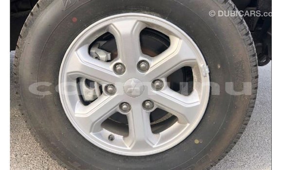 Buy Import Mitsubishi L200 Brown Car in Import - Dubai in Region of Bouenza Buy Import Mitsubishi L200 Brown Car in Import - Dubai in Region of Bouenza