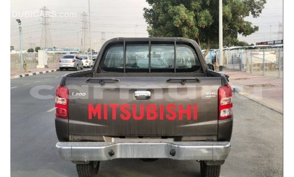 Buy Import Mitsubishi L200 Brown Car in Import - Dubai in Region of Bouenza Buy Import Mitsubishi L200 Brown Car in Import - Dubai in Region of Bouenza
