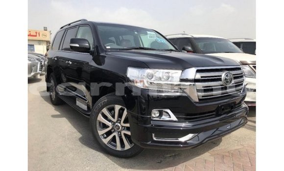 Buy Import Toyota Land Cruiser Black Car in Import - Dubai in Region of Bouenza Buy Import Toyota Land Cruiser Black Car in Import - Dubai in Region of Bouenza