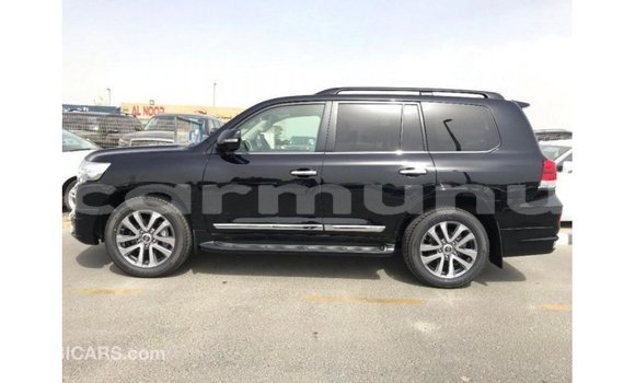 Buy Import Toyota Land Cruiser Black Car in Import - Dubai in Region of Bouenza Buy Import Toyota Land Cruiser Black Car in Import - Dubai in Region of Bouenza