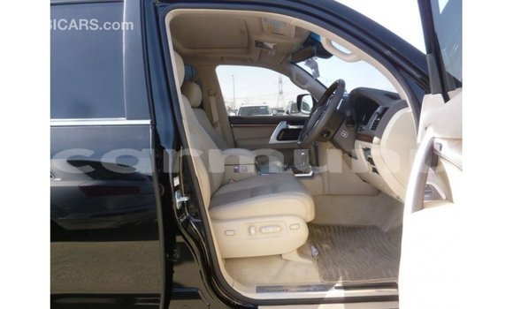 Buy Import Toyota Land Cruiser Black Car in Import - Dubai in Region of Bouenza Buy Import Toyota Land Cruiser Black Car in Import - Dubai in Region of Bouenza