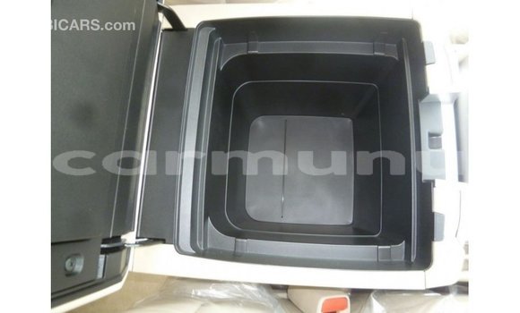 Acheter Import Voiture Toyota Land Cruiser Noir à Import - Dubai, Région de la Bouenza Acheter Import Voiture Toyota Land Cruiser Noir à Import - Dubai, Région de la Bouenza