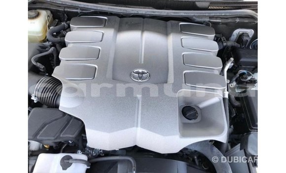Buy Import Toyota Land Cruiser White Car in Import - Dubai in Region of Bouenza Buy Import Toyota Land Cruiser White Car in Import - Dubai in Region of Bouenza