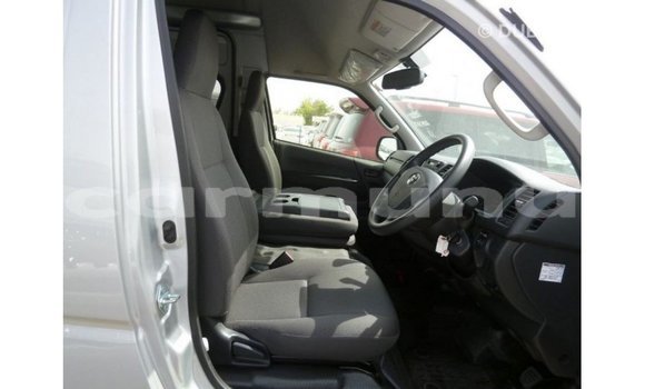 Acheter Import Voiture Toyota Hiace Autre à Import - Dubai, Région de la Bouenza Acheter Import Voiture Toyota Hiace Autre à Import - Dubai, Région de la Bouenza
