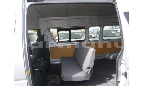 Acheter Import Voiture Toyota Hiace Autre à Import - Dubai, Région de la Bouenza Acheter Import Voiture Toyota Hiace Autre à Import - Dubai, Région de la Bouenza