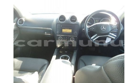 Buy Import Mercedes-Benz 190 White Car in Import - Dubai in Region of Bouenza Buy Import Mercedes-Benz 190 White Car in Import - Dubai in Region of Bouenza