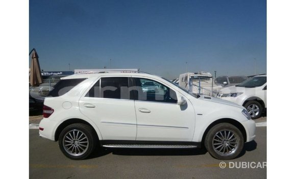Buy Import Mercedes-Benz 190 White Car in Import - Dubai in Region of Bouenza Buy Import Mercedes-Benz 190 White Car in Import - Dubai in Region of Bouenza