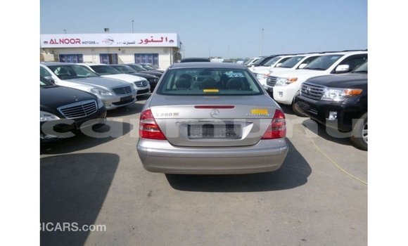 Buy Import Mercedes-Benz 200 Other Car in Import - Dubai in Region of Bouenza Buy Import Mercedes-Benz 200 Other Car in Import - Dubai in Region of Bouenza