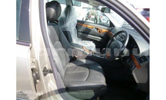 Buy Import Mercedes-Benz 200 Other Car in Import - Dubai in Region of Bouenza Buy Import Mercedes-Benz 200 Other Car in Import - Dubai in Region of Bouenza