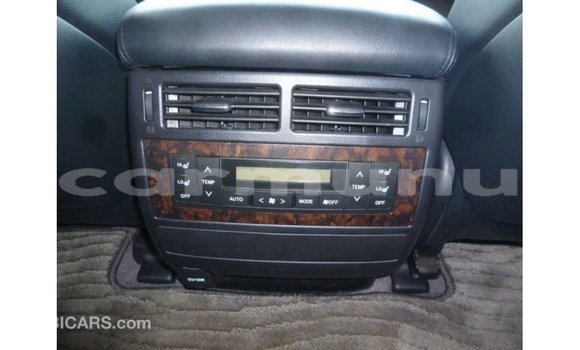 Acheter Import Voiture Toyota Land Cruiser Blanc à Import - Dubai, Région de la Bouenza Acheter Import Voiture Toyota Land Cruiser Blanc à Import - Dubai, Région de la Bouenza