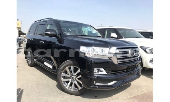 Buy Import Toyota Land Cruiser Black Car in Import - Dubai in Region of Bouenza Buy Import Toyota Land Cruiser Black Car in Import - Dubai in Region of Bouenza