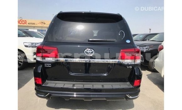 Buy Import Toyota Land Cruiser Black Car in Import - Dubai in Region of Bouenza Buy Import Toyota Land Cruiser Black Car in Import - Dubai in Region of Bouenza